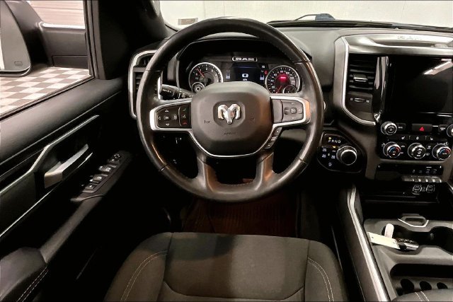 Used 2022 RAM 1500 Big Horn AWD/4WD image 6