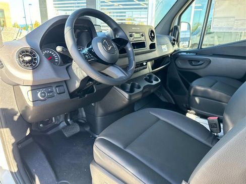 New 2025 Mercedes-Benz Sprinter 2500 image 18