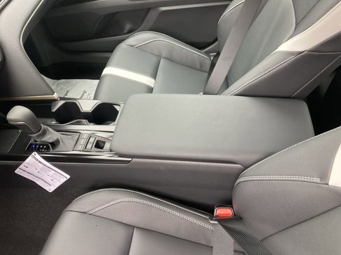 Used 2026 Toyota Camry SE w/ Convenience Package image 24