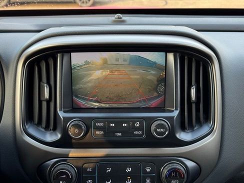 Used 2017 Chevrolet Colorado Z71 image 4