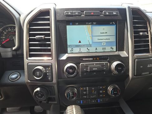 Used 2019 Ford F150 Raptor w/ Equipment Group 802A Luxury AWD/4WD image 12