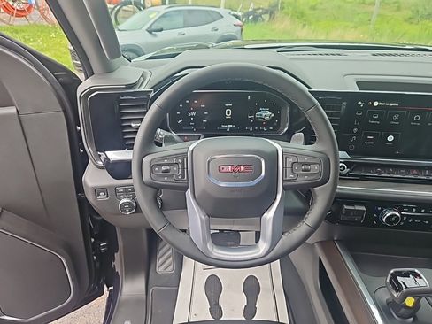 New 2026 GMC Sierra 1500 SLT w/ SLT Convenience Package image 12
