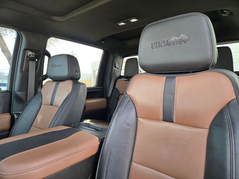 Used 2023 Chevrolet Silverado 2500 High Country w/ LPO, Hitch Package image 13