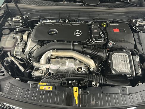 Certified 2025 Mercedes-Benz GLB 250 image 33