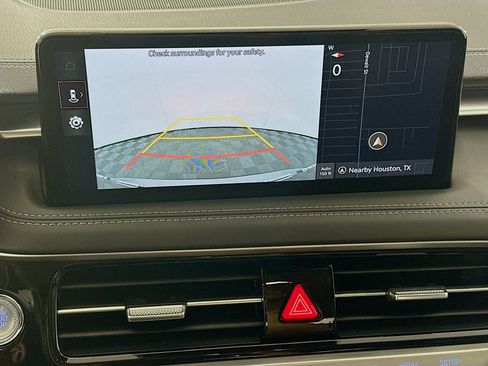 Used 2025 Genesis G70 2.5T RWD image 23