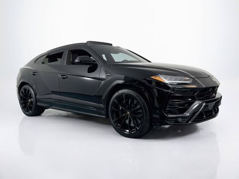 Used 2022 Lamborghini Urus AWD/4WD image 3