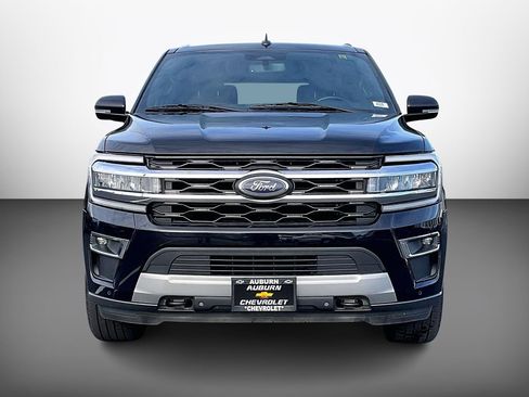Used 2023 Ford Expedition Limited image 3