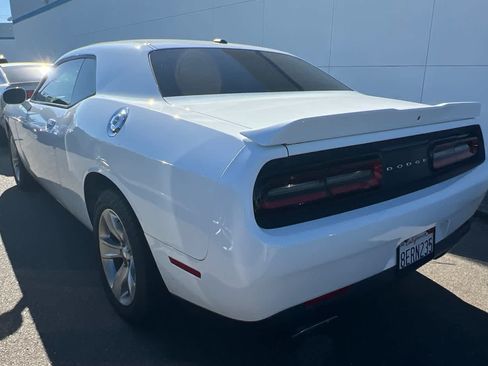 Used 2018 Dodge Challenger SXT RWD image 6