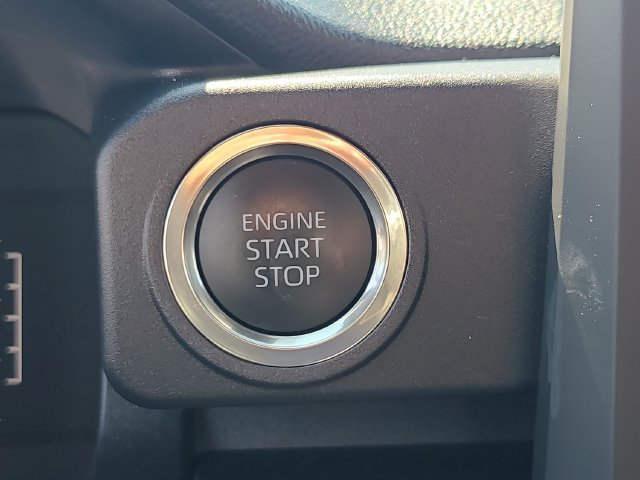 Used 2025 Toyota 4Runner SR5 AWD/4WD image 30