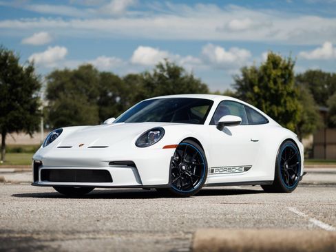 Used 2022 Porsche 911 GT3 RWD image 2