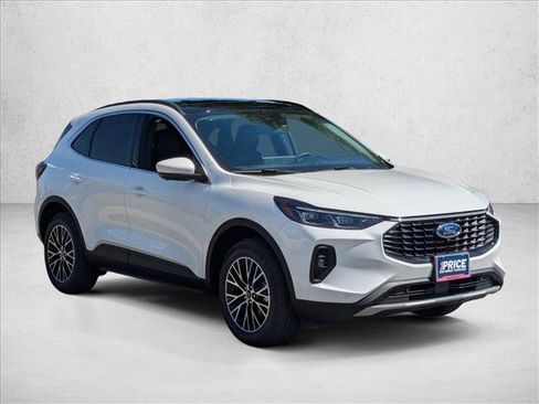 Certified 2025 Ford Escape SE w/ PHEV Premium Package FWD image 3