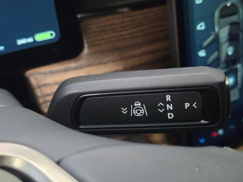 Used 2022 Rivian R1T Adventure image 16