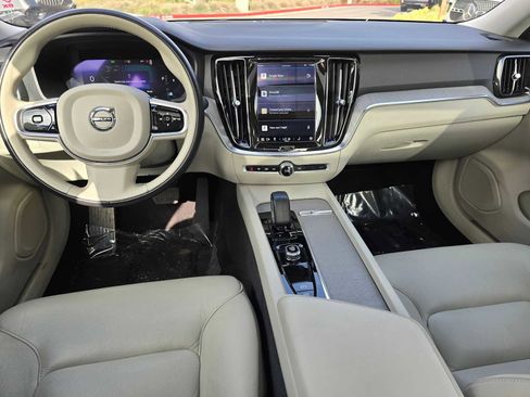 Used 2024 Volvo S60 B5 Plus image 18