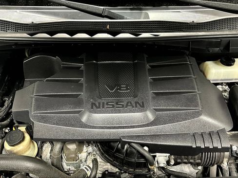 Used 2023 Nissan Titan SV image 41