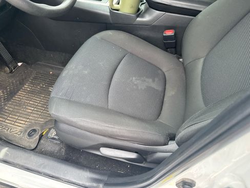 Used 2023 Toyota RAV4 LE FWD image 7