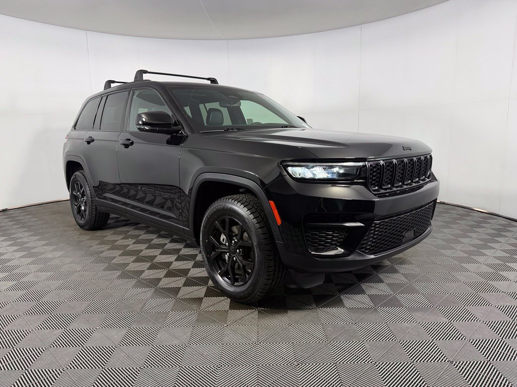 Certified 2024 Jeep Grand Cherokee Altitude AWD/4WD image 5