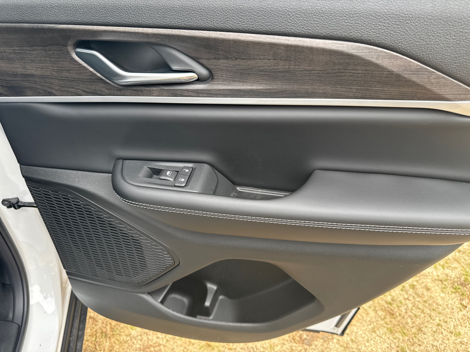 New 2026 Jeep Grand Cherokee Altitude RWD image 16
