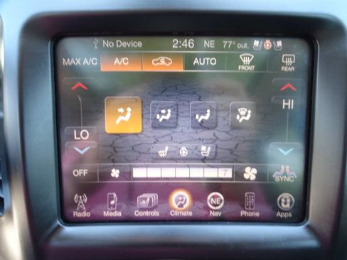 Used 2015 Jeep Cherokee 4WD Limited w/ Luxury Group image 30