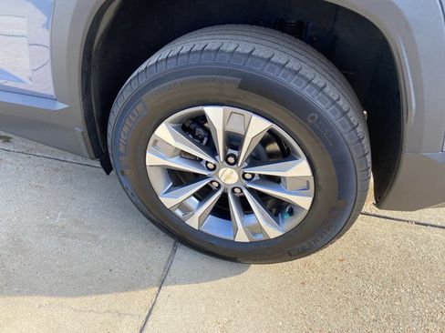 Used 2025 Chevrolet Equinox LT w/ Convenience Package II AWD/4WD image 30