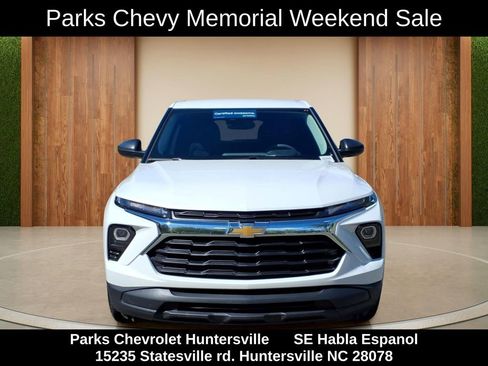 Certified 2024 Chevrolet TrailBlazer LS w/ LS Convenience Package FWD image 2