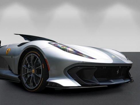 Certified 2023 Ferrari 812 Competizione RWD image 9