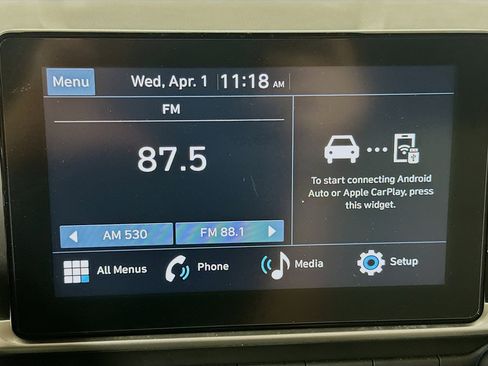 Used 2023 Hyundai Venue SEL image 21