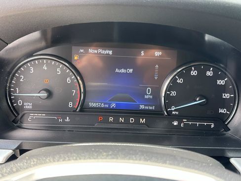 Used 2020 Ford Explorer XLT w/ Equipment Group 202A AWD/4WD image 17