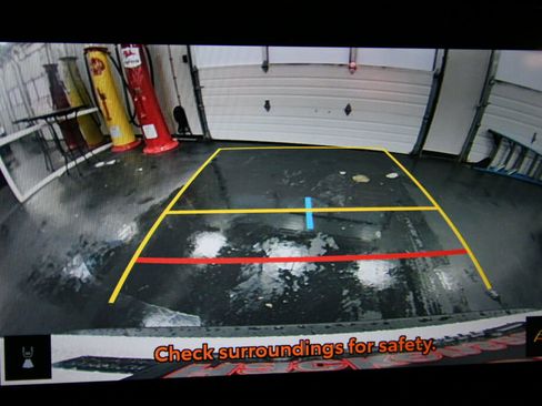 Used 2025 Toyota RAV4 XLE w/ Convenience Package image 17