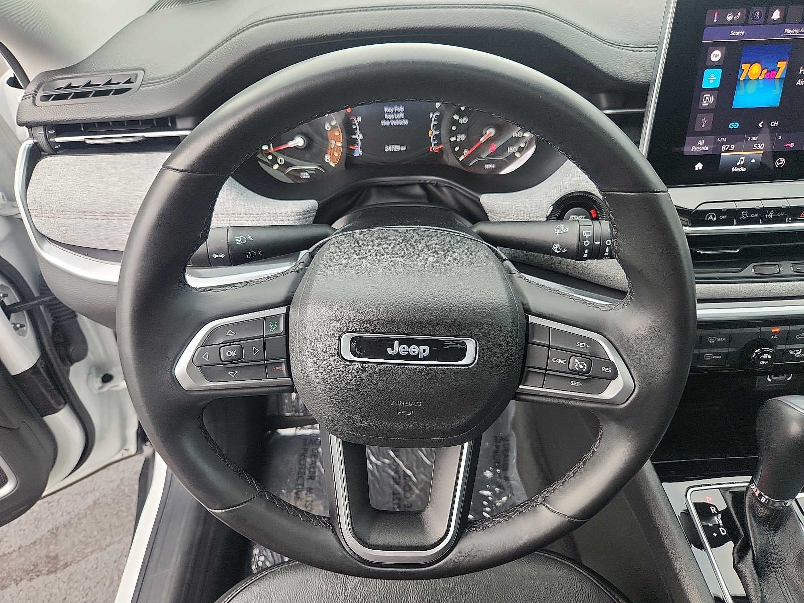 Used 2022 Jeep Compass Latitude w/ Sun and Sound Group AWD/4WD image 19