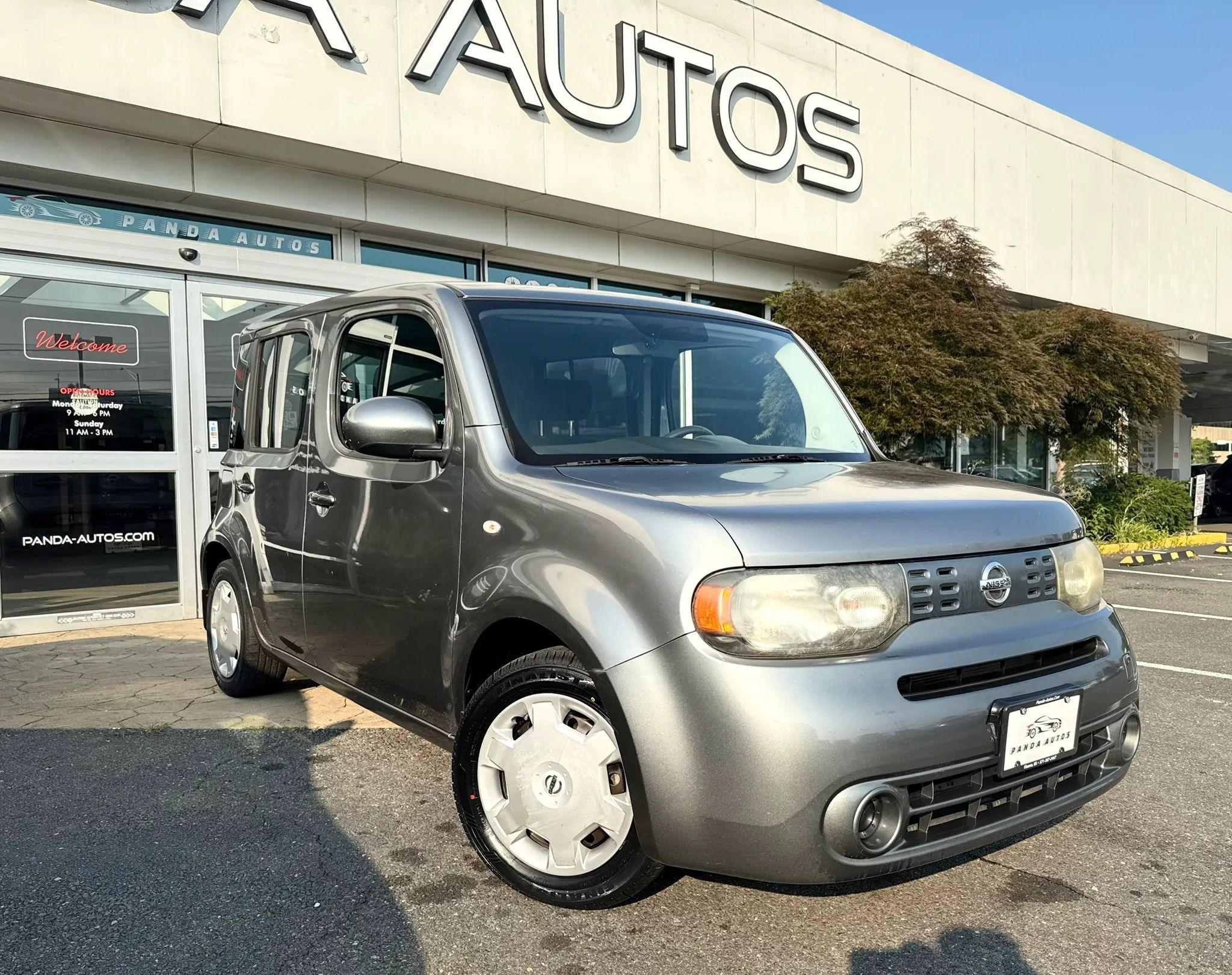 Used 2010 Nissan Cube 1.8 S w/ Interior Designer Pkg FWD image 1