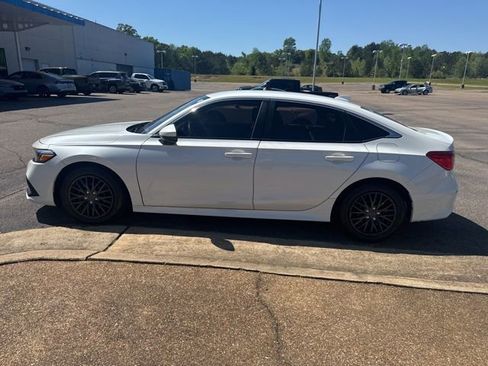 Used 2022 Honda Civic LX image 5