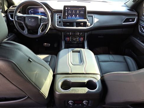 Used 2022 Chevrolet Tahoe RST w/ Sport Performance Package image 9