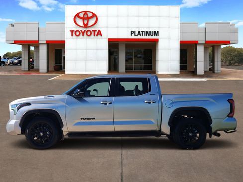 Used 2025 Toyota Tundra Limited AWD/4WD image 3
