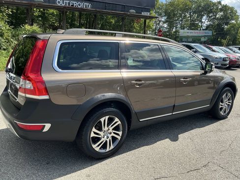 Used 2015 Volvo XC70 3.2 Platinum AWD/4WD image 5