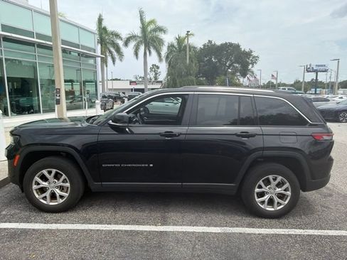 Used 2022 Jeep Grand Cherokee Limited AWD/4WD image 16