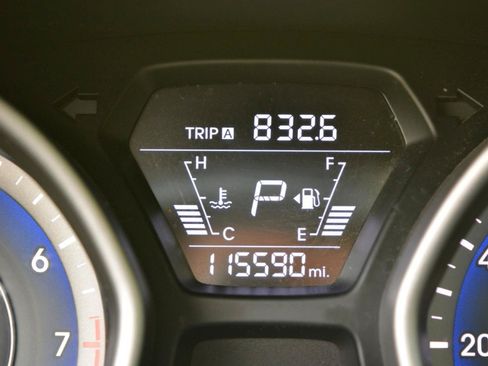 Used 2015 Hyundai Elantra Sport FWD image 25