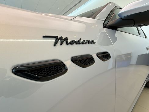 New 2025 Maserati Grecale Modena image 12