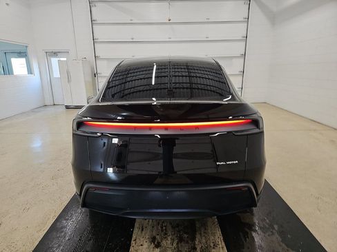 Used 2026 Tesla Model Y Long Range image 14