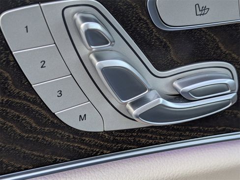 Used 2020 Mercedes-Benz E 350 Sedan image 19