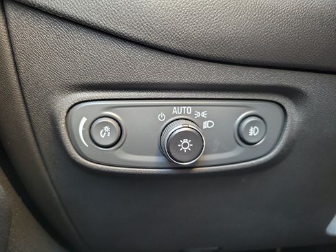 Used 2020 Chevrolet Equinox LT FWD image 25