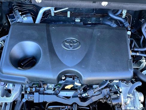 Used 2023 Toyota RAV4 LE image 32