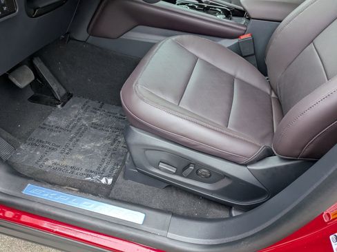 New 2026 Ford Explorer Platinum image 12