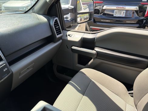 Used 2017 Ford F150 XLT w/ Equipment Group 301A Mid AWD/4WD image 24