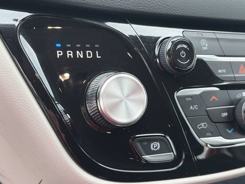 Used 2023 Chrysler Voyager LX FWD image 35