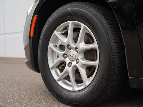 Used 2025 Chrysler Pacifica Select FWD image 31