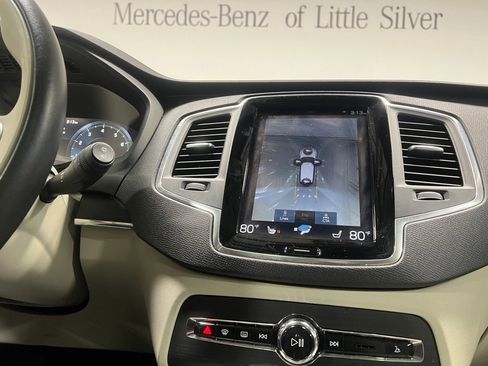 Used 2020 Volvo XC90 T6 Momentum w/ Protection Package image 34