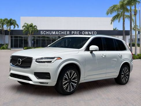 Used 2021 Volvo XC90 T5 Momentum w/ Climate Package FWD image 3