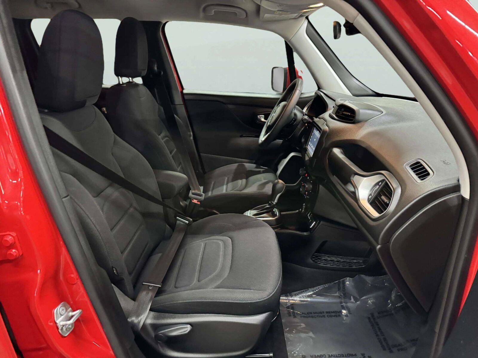 Used 2020 Jeep Renegade Latitude AWD/4WD image 52