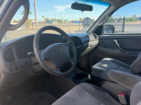 Used 2007 Toyota Sequoia SR5 RWD image 16