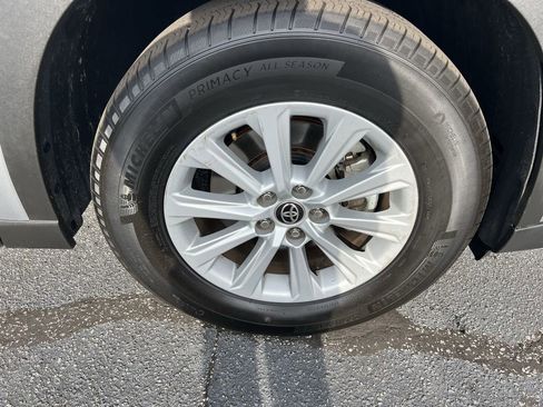 Used 2025 Toyota Grand Highlander FWD image 13